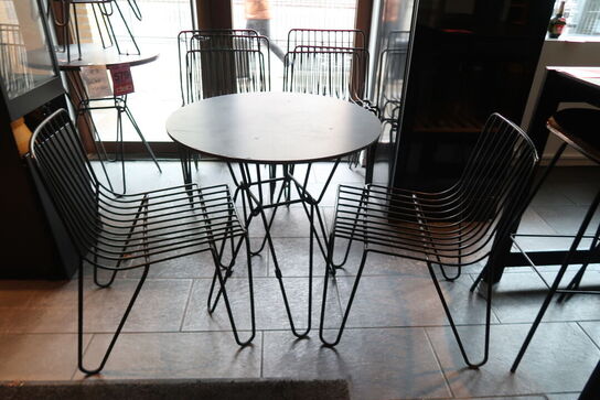 2 stk. Henning Larsen design Loungestol i metal & cafebord