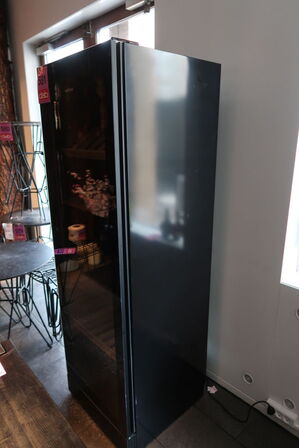 Vinkøleskab, Vestfrost FZ 420 W - H, black Edition