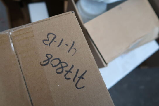 Palle med div. Rengøringsmidler m.m. UNOX, MERRYCHEF m.fl.