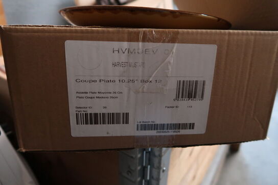 Palle med div. Køkkenservice, bestik ETERNUM, tallerkner, fade m.m.