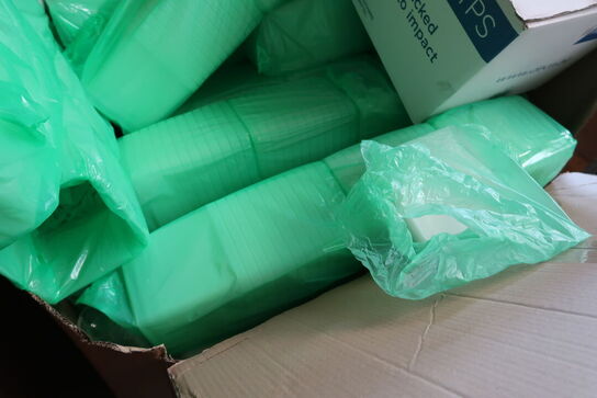 Palle med condibøtter og låg