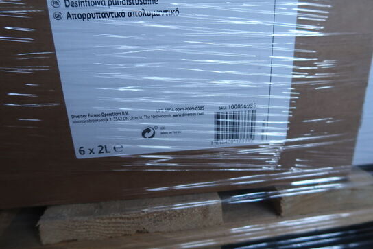 6 stk. 2L Disinfektions- og rengøringsmiddel SUMA BAC D10