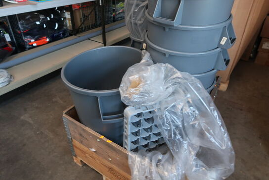 Palle med skraldespande m.m.