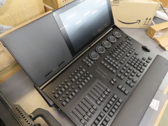 Lyspult - MA LIGHTNING - GrandMA3 Compact i PELI case