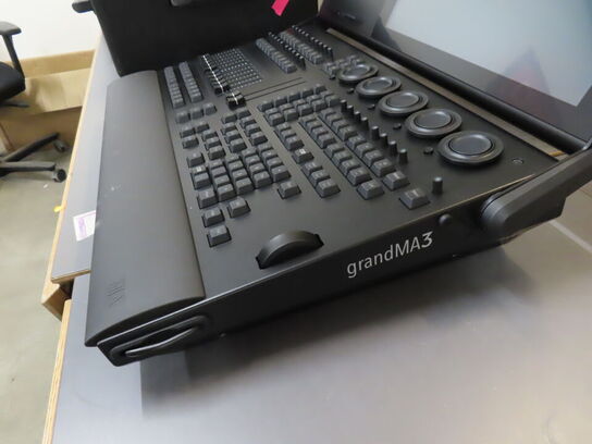 Lyspult - MA LIGHTNING - GrandMA3 Compact i PELI case