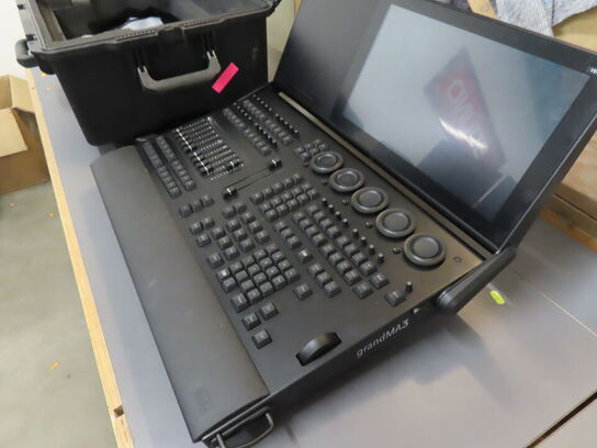 Lyspult - MA LIGHTNING - GrandMA3 Compact i PELI case