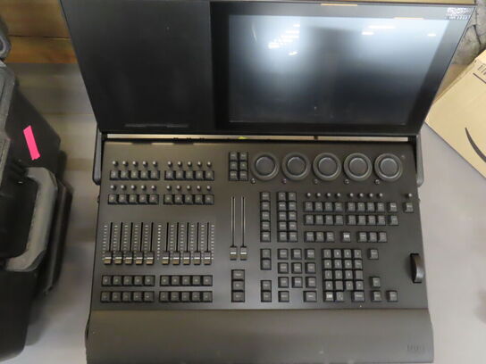 Lyspult - MA LIGHTNING - GrandMA3 Compact i PELI case