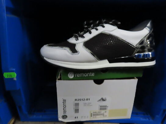 Sko - REMONTE - Str. 41