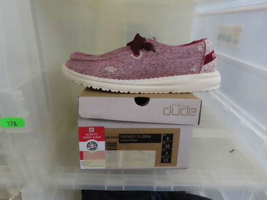 Sko - HEY DUDE - Str. 36