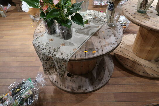 Kabeltromle uden indhold