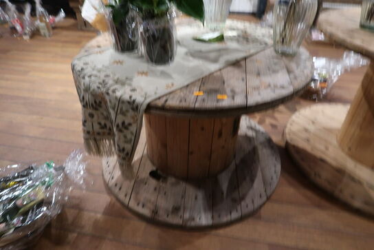 Kabeltromle uden indhold