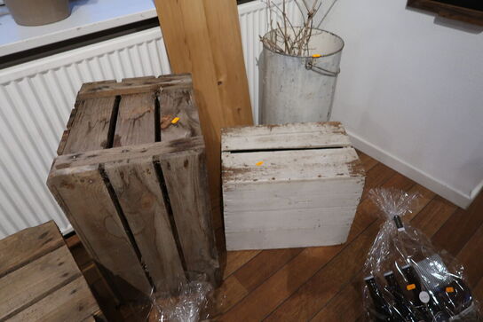 4 stk. trækasser samt spand