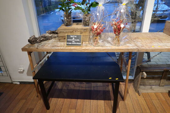 Klapbord uden indhold