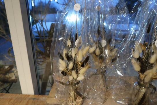 3 stk. buketter i vaser