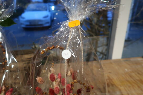 2 stk. buketter i vaser