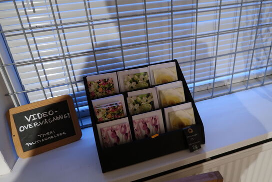 Div. Kort samt holder til gavepapir