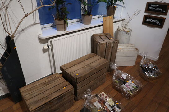 4 stk. trækasser samt spand