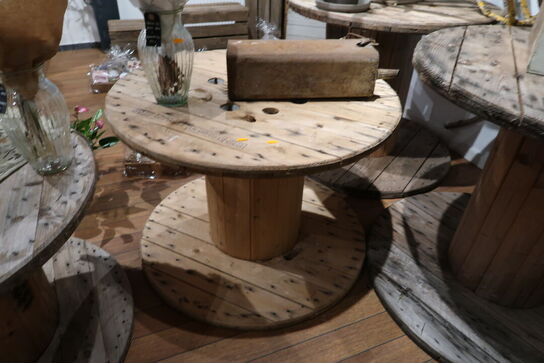 Kabeltromle uden indhold