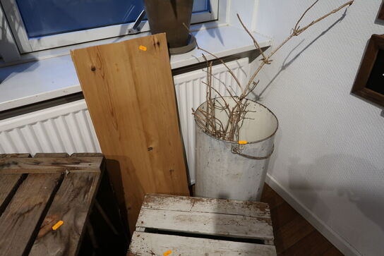 4 stk. trækasser samt spand