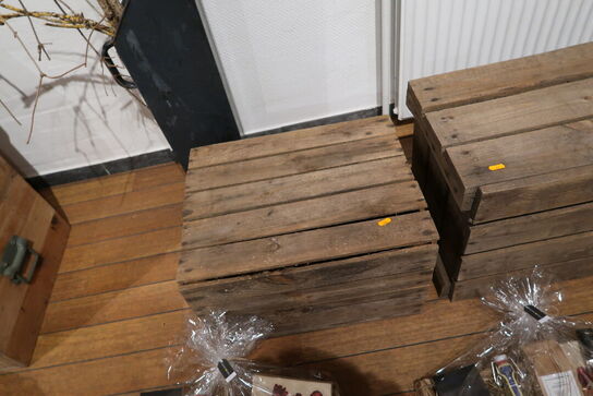 4 stk. trækasser samt spand