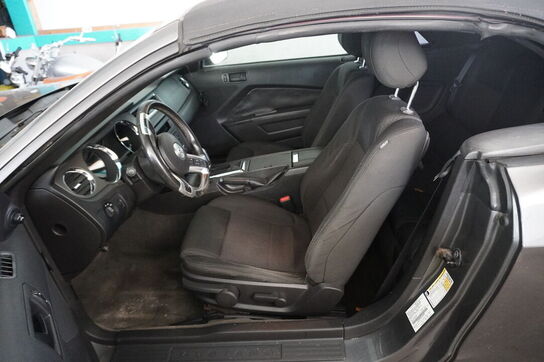 Personbil FORD Mustang 3,8 V6 Årgang 2014