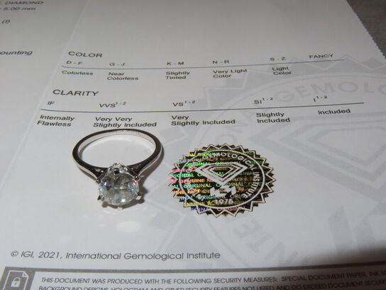 Diamant Ring 2.02 CT. 14 KT. Hvidguld (inkl. IGI Certifikat)