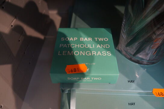 Notesbøger, kuglepenne, m.v.