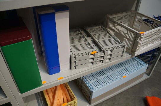 Plastkasser, kagedåser, m.v.