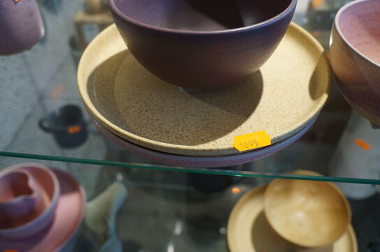 2 stk. Skåle & 2 stk. Tallerkener JULIE DAMHUS ODA & TOTO