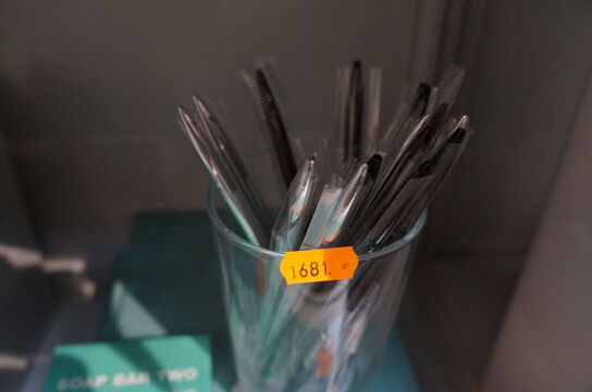 Notesbøger, kuglepenne, m.v.