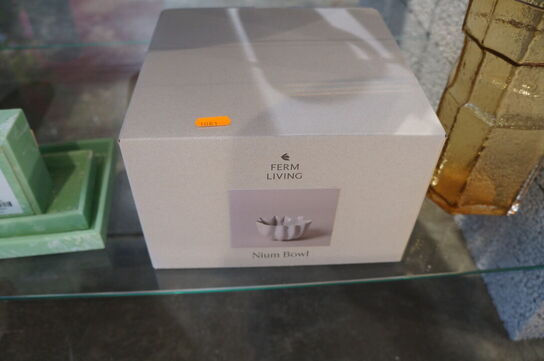 Skål FERM LIVING NIUM