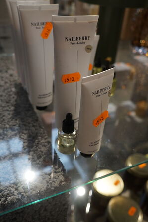 Parti creme NAILBERRY