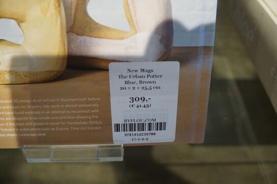 Coffe table book NEW MAGS THE URBAN POTTER