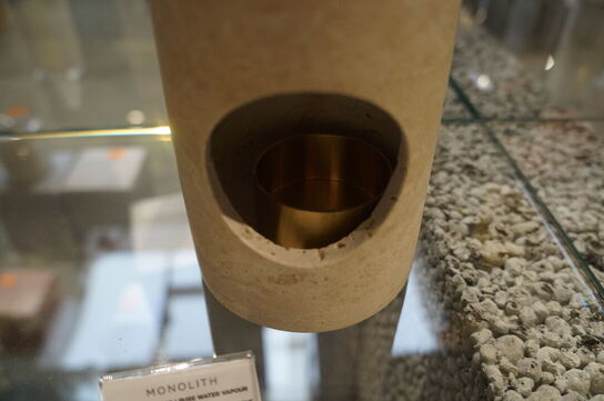 Monolith travertin NO17 THERAPY