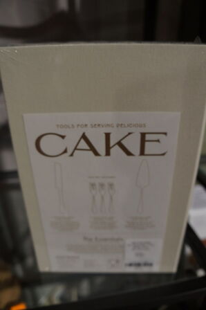 Coffee table book PRINTWORKS CAKE