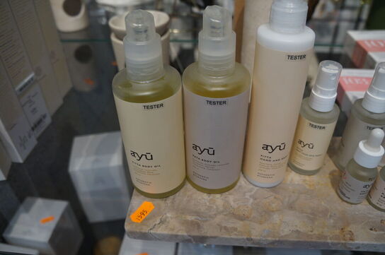 Diverse udstillingsprodukter AYU