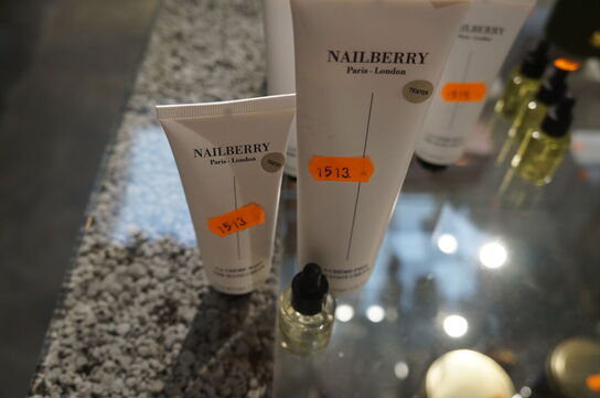 Parti creme NAILBERRY