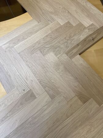 179 m2 Sildebens parketgulve massivt Eg BJELIN