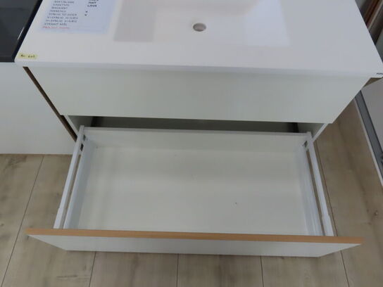 Badeværelses arrangement - 2 stk. skuffer med fuldt udtræk og soft close og KUMA vask