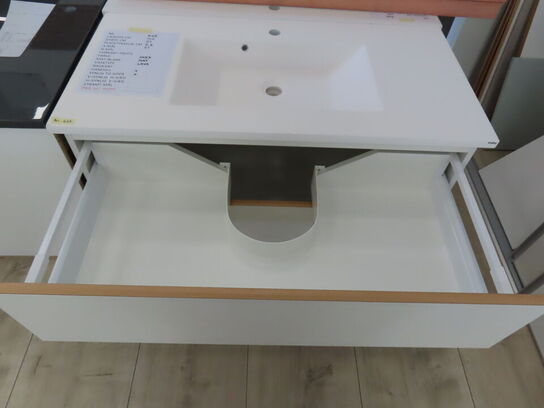 Badeværelses arrangement - 2 stk. skuffer med fuldt udtræk og soft close og KUMA vask