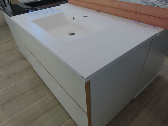 Badeværelses arrangement - 2 stk. skuffer med fuldt udtræk og soft close og KUMA vask