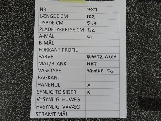 Badeværelses arrangement - 6 stk. skuffer med fuldt udtræk og soft close og KUMA vask