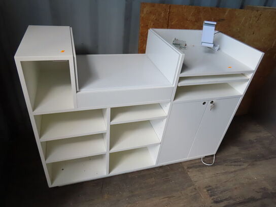 Bestillingsdesk med holder til Laptop