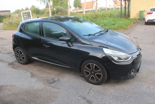 Personbil: RENAULT NY CLIO DCI 90 5D (moms fri)