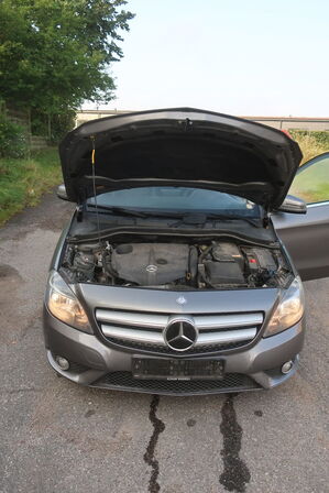Varebil: MERCEDES-BENZ B 200 CDI BE