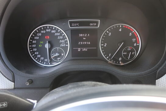 Varebil: MERCEDES-BENZ B 200 CDI BE
