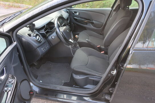 Personbil: RENAULT NY CLIO DCI 90 5D (moms fri)