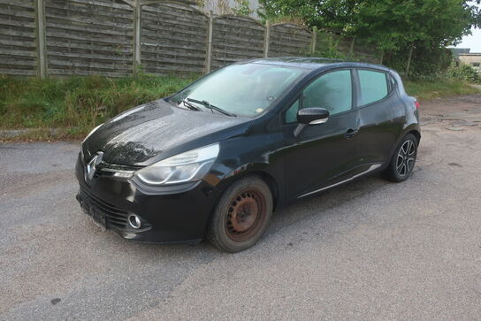 Personbil: RENAULT NY CLIO DCI 90 5D (moms fri)
