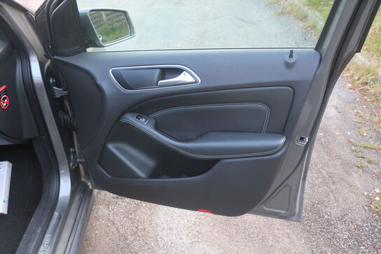 Varebil: MERCEDES-BENZ B 200 CDI BE