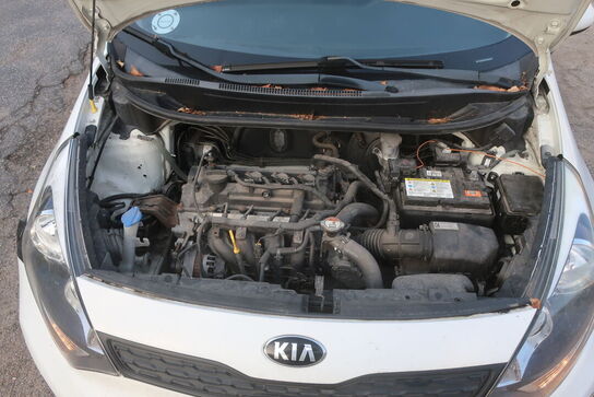 Personbil: KIA RIO 1.2 5-DØRS MAN. 5 (moms fri)